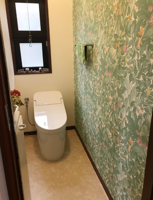 リゾート感溢れるアジアンテイストのトイレ空間施工後イメージ１