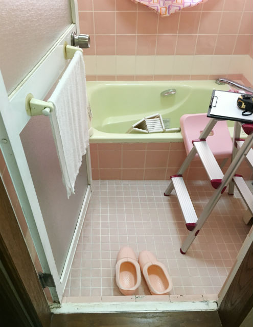 プラナスナチュラルウッドで温かみのある浴室に施工後イメージ２