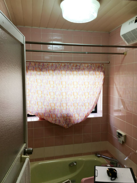 プラナスナチュラルウッドで温かみのある浴室に施工後イメージ１