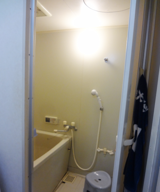 黒を基調とした高級感のある浴室施工後イメージ１