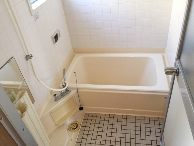 ミナモ浴槽で上質なくつろぎ空間の浴室施工後イメージ１