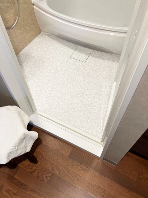 段差を解消し、安心安全なバスルーム施工後イメージ１