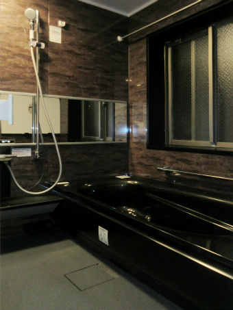 ホテルのような優雅で高級感溢れる浴室イメージ