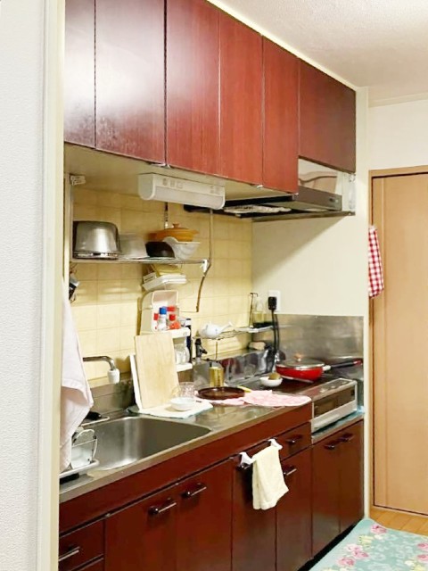 使いやすいコンセント位置を見直した収納たっぷりのキッチン施工後イメージ１