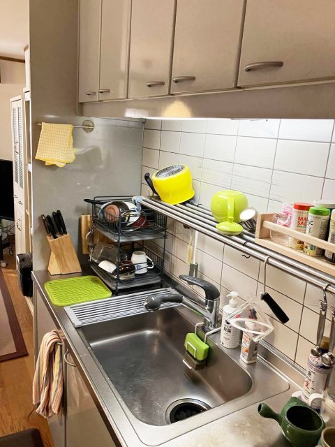 グレーで統一したシックなキッチン空間施工後イメージ１