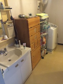 トールキャビネットで収納スペースが充実した洗面化粧室施工後イメージ１
