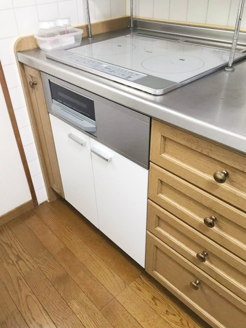 オーブンがあった箇所を収納スペースに有効活用イメージ