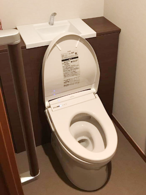 給排水を隠すすっきりとしたトイレ【レストパル】イメージ