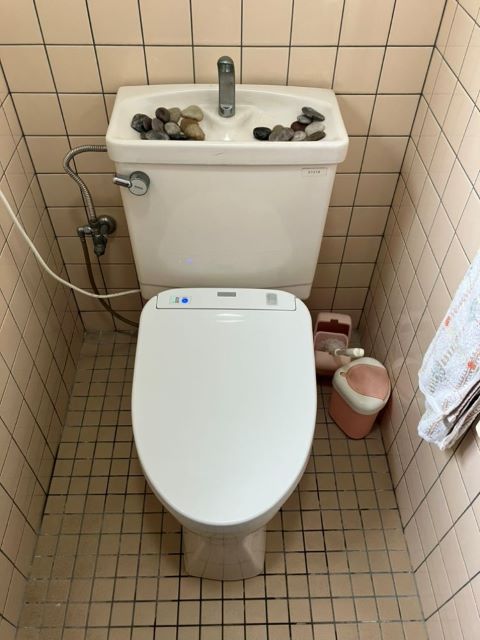 収納力UP！可愛らしく温かみのあるトイレ空間施工後イメージ１
