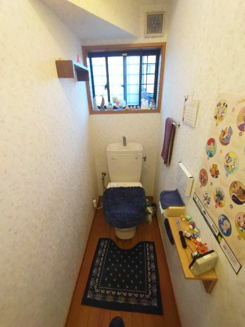 落ち着きのあるシックなトイレ空間施工後イメージ１