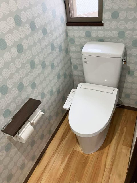お掃除ラクラク！明るく爽やかなトイレイメージ