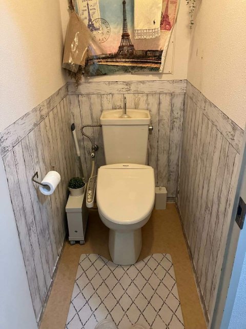 大人な雰囲気のお洒落なトイレ施工後イメージ１