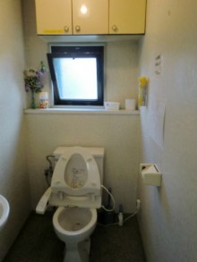 タンクレストイレとエコカラットプラスでスタイリッシュに　施工後イメージ２