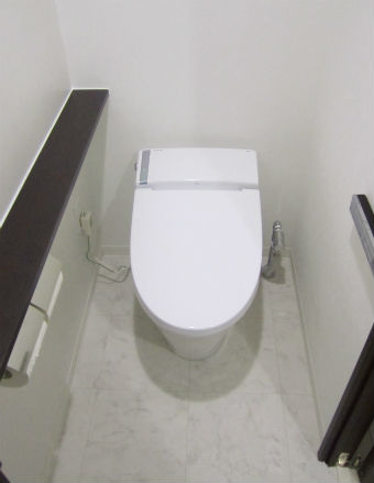 タンクレスのリクシル『サティス』で洗練されたトイレ空間にイメージ